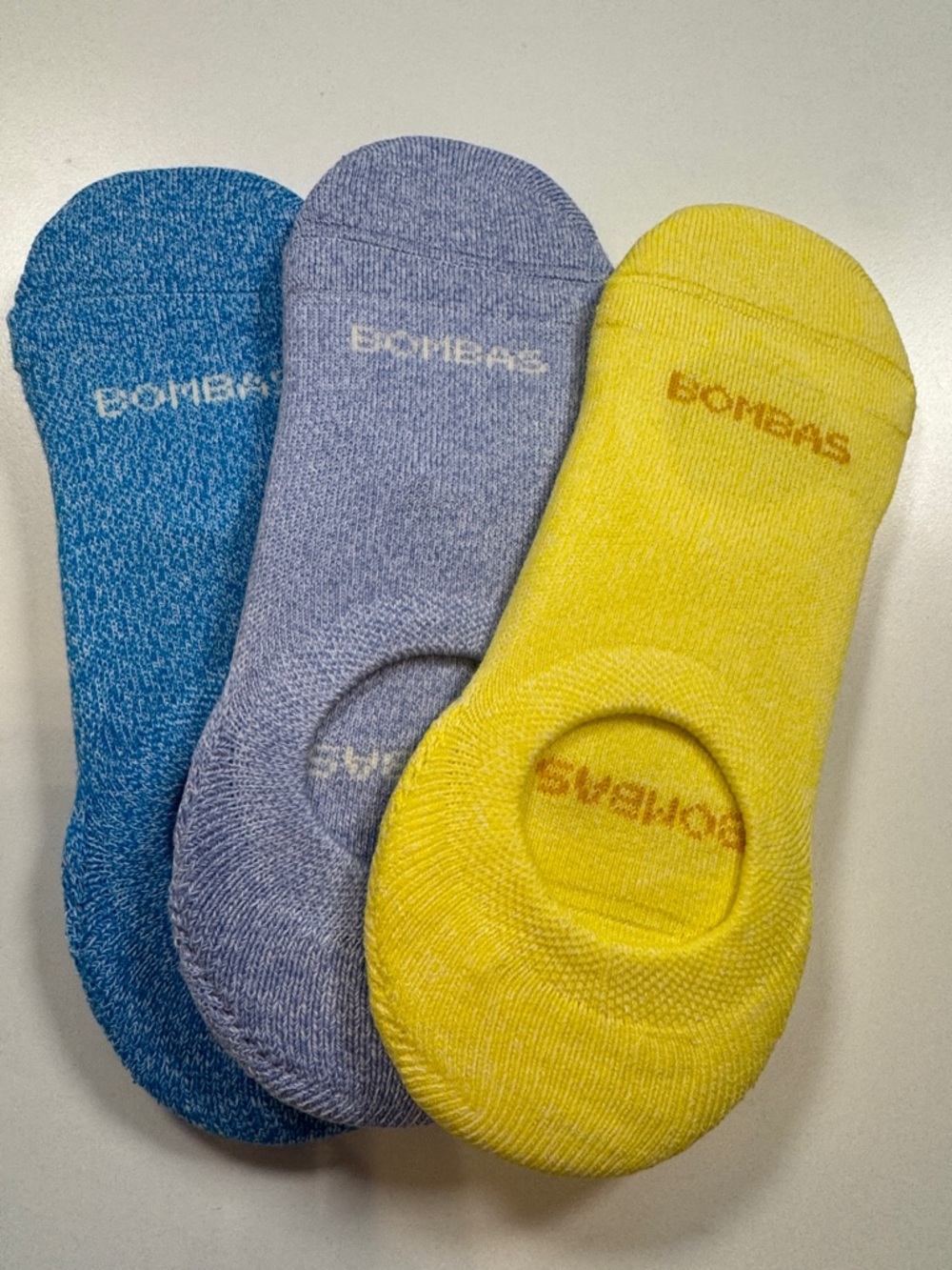 Bombas women’s medium NWT 3 pack yellow no show socks